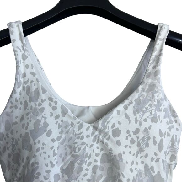 Lululemon Align Tank Top Womens 6 White Cropped V Neck Tank Top Light Support - Picture 2 of 6